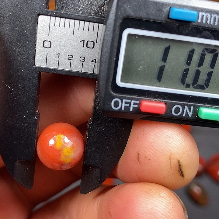 南红玛瑙未镶嵌车挂