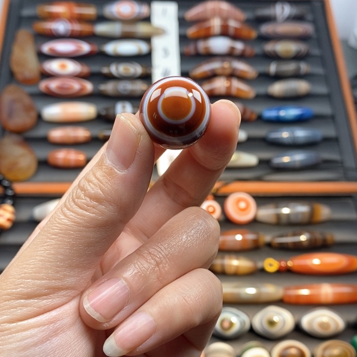 玛瑙/玉髓颈饰合金