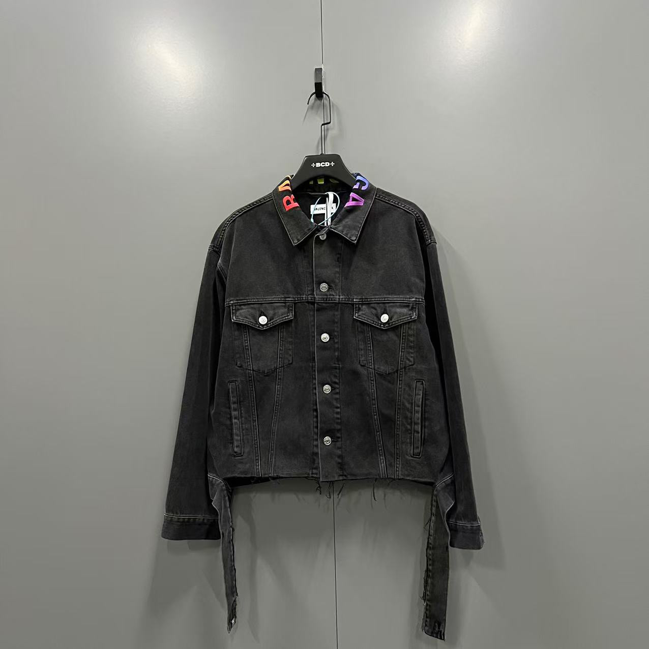 95新 Balenciaga/巴黎世家 （bb）206 领口彩色logo牛仔外套 38码