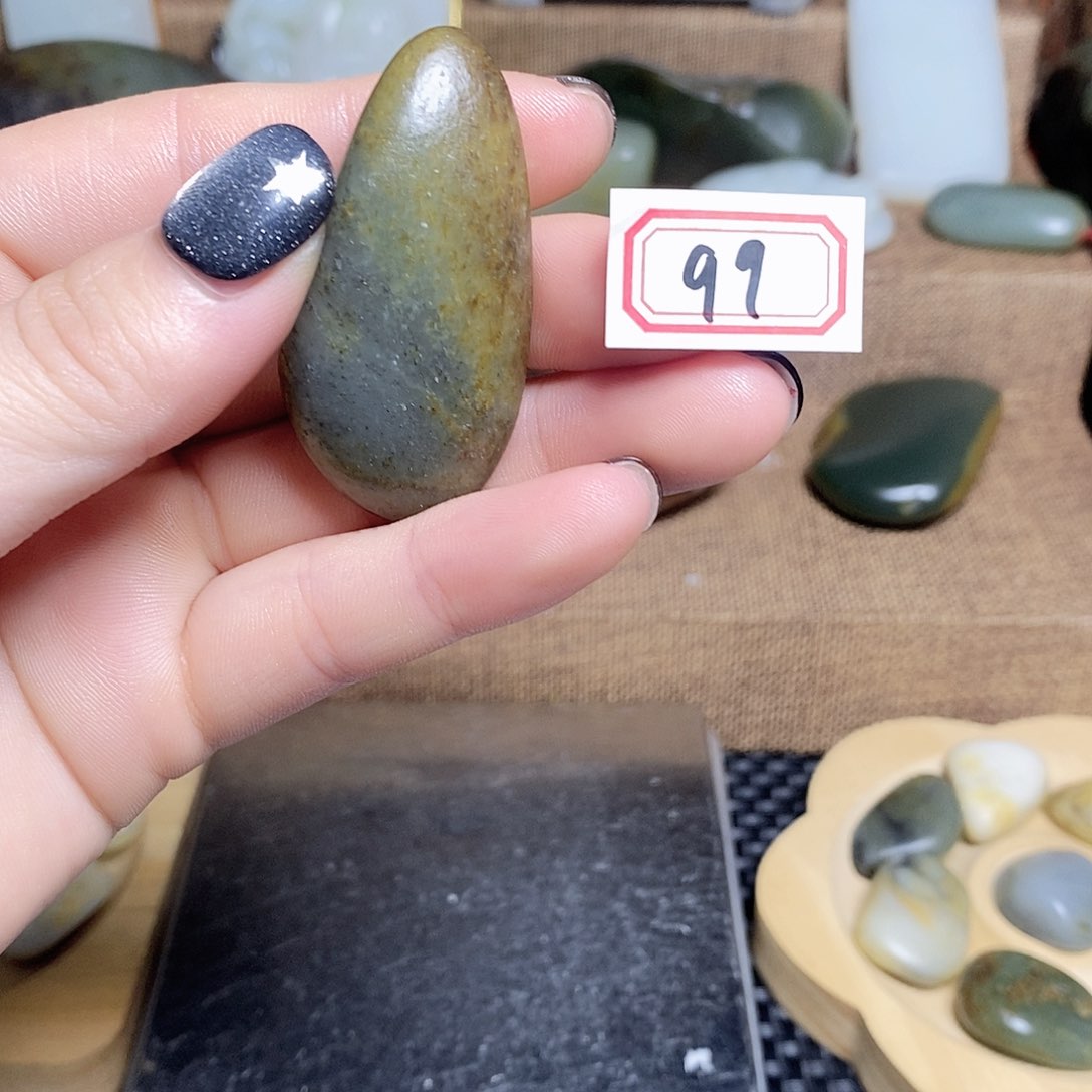 未镶嵌和田玉挂件99