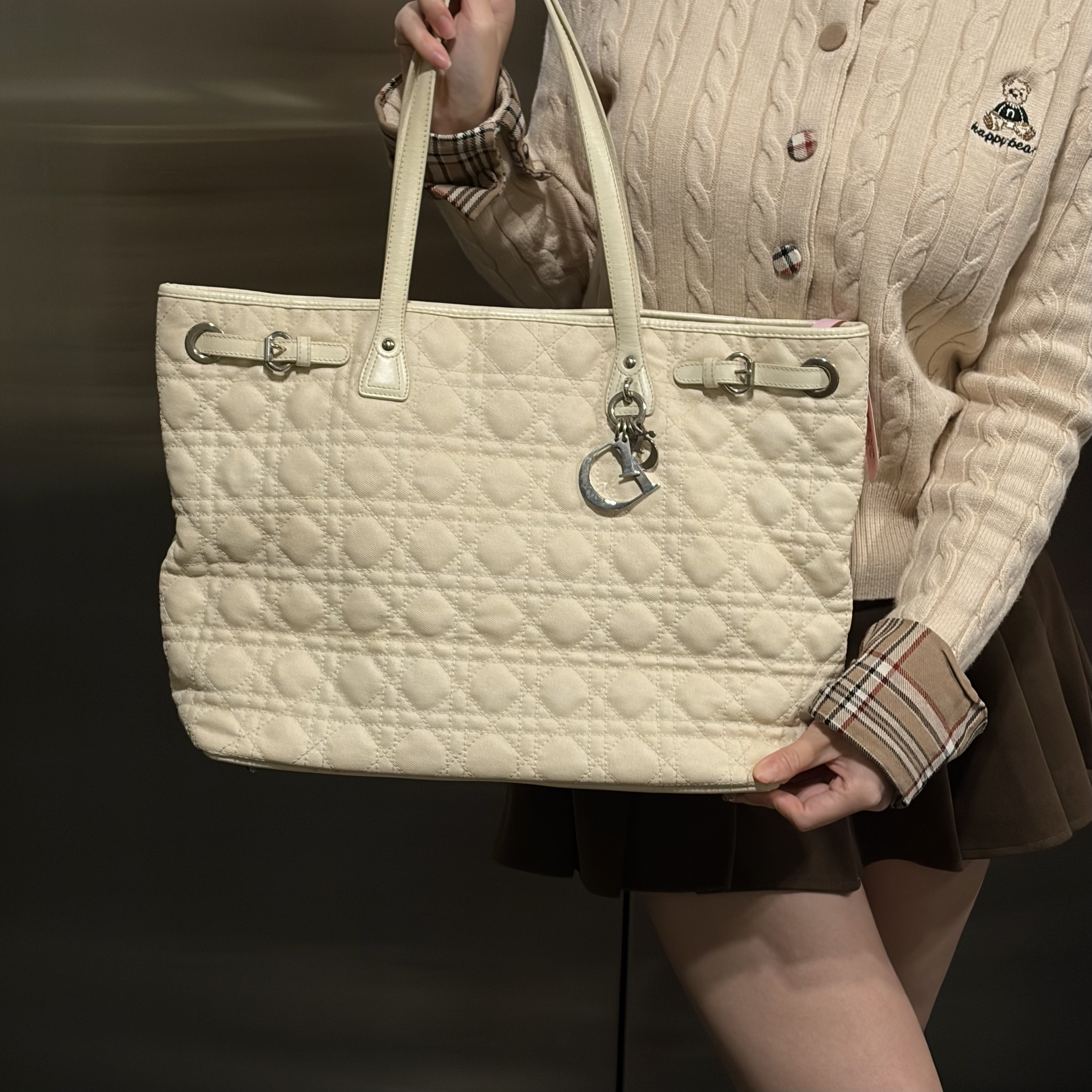 95新 DIOR/迪奥 95新dior米白色银扣托特单肩包