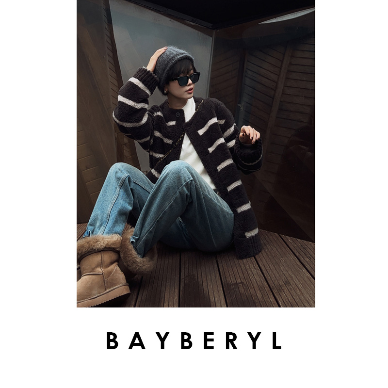 BAYBERYL老贝小奶牛*米粒卷圆领排扣毛一体皮衣PY5K0544-11/9