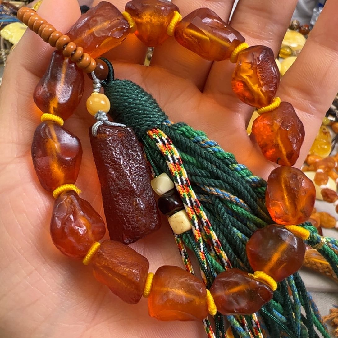 未镶嵌蜜蜡裸石琥珀