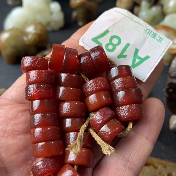 玛瑙/玉髓颈饰合金