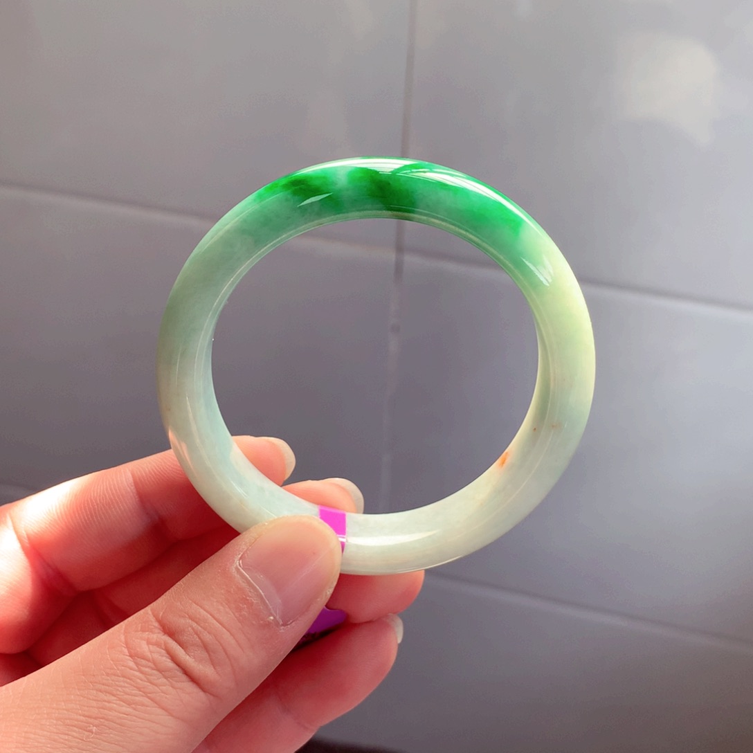 翡翠手镯未镶嵌缅甸翡翠