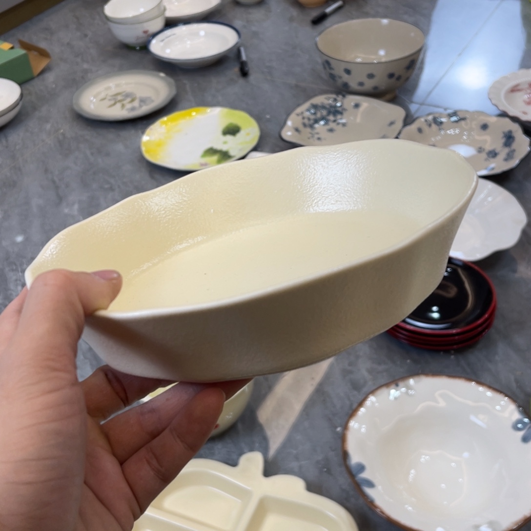 陶瓷微瑕餐具介意勿拍，满18飞！