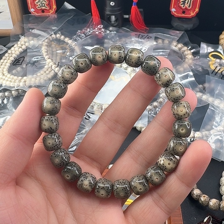 星月菩提手串?绿幽灵