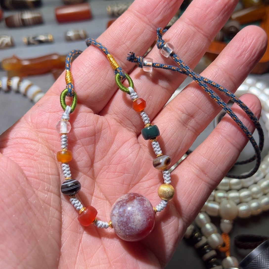 玛瑙/玉髓颈饰未镶嵌