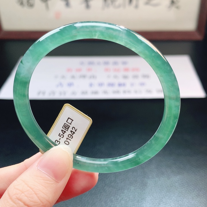 翡翠未镶嵌手镯翡翠手镯15