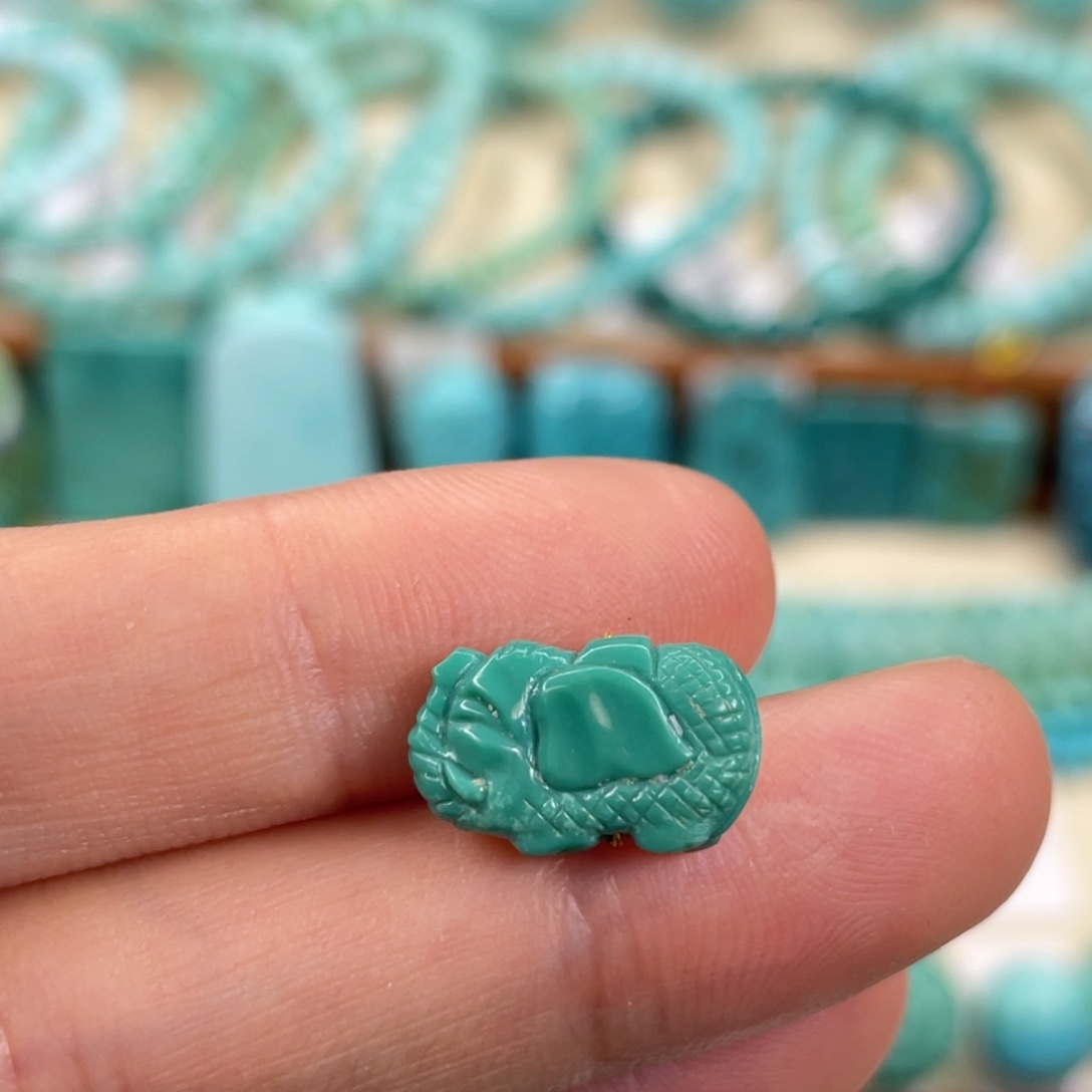 绿松石未镶嵌挂件