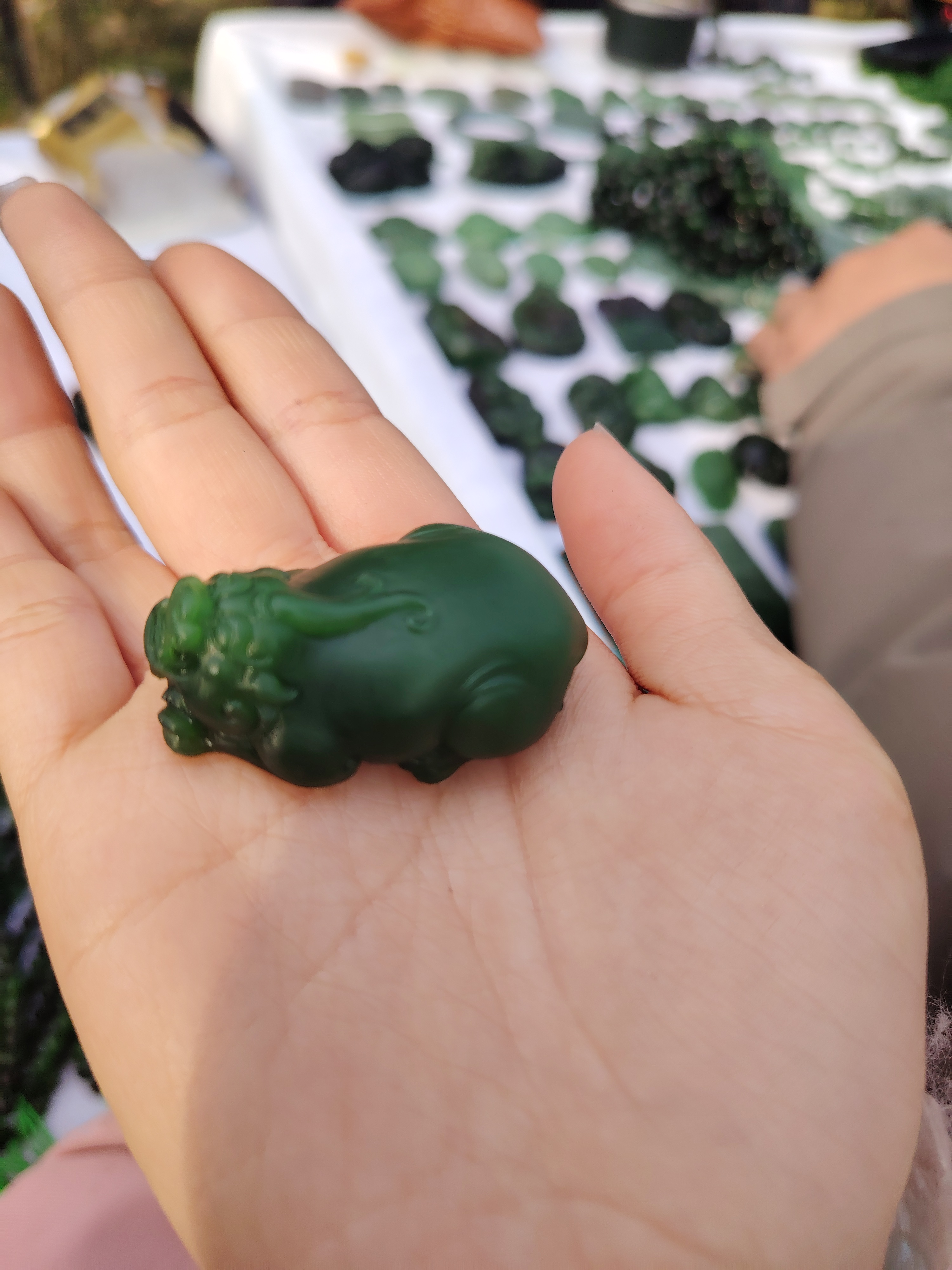 和田玉时尚精品挂坠