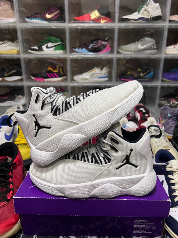 44码/乔丹fly mvp白黑篮球鞋/二手正品95新