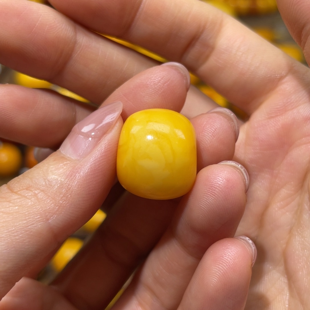 【闪购商品】未镶嵌琥珀裸石马蹄