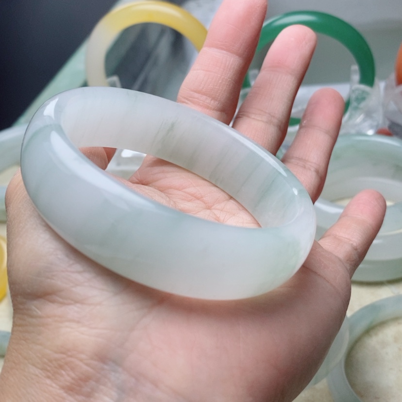 【闪购商品】定制石英质玉（天山翠）小**?