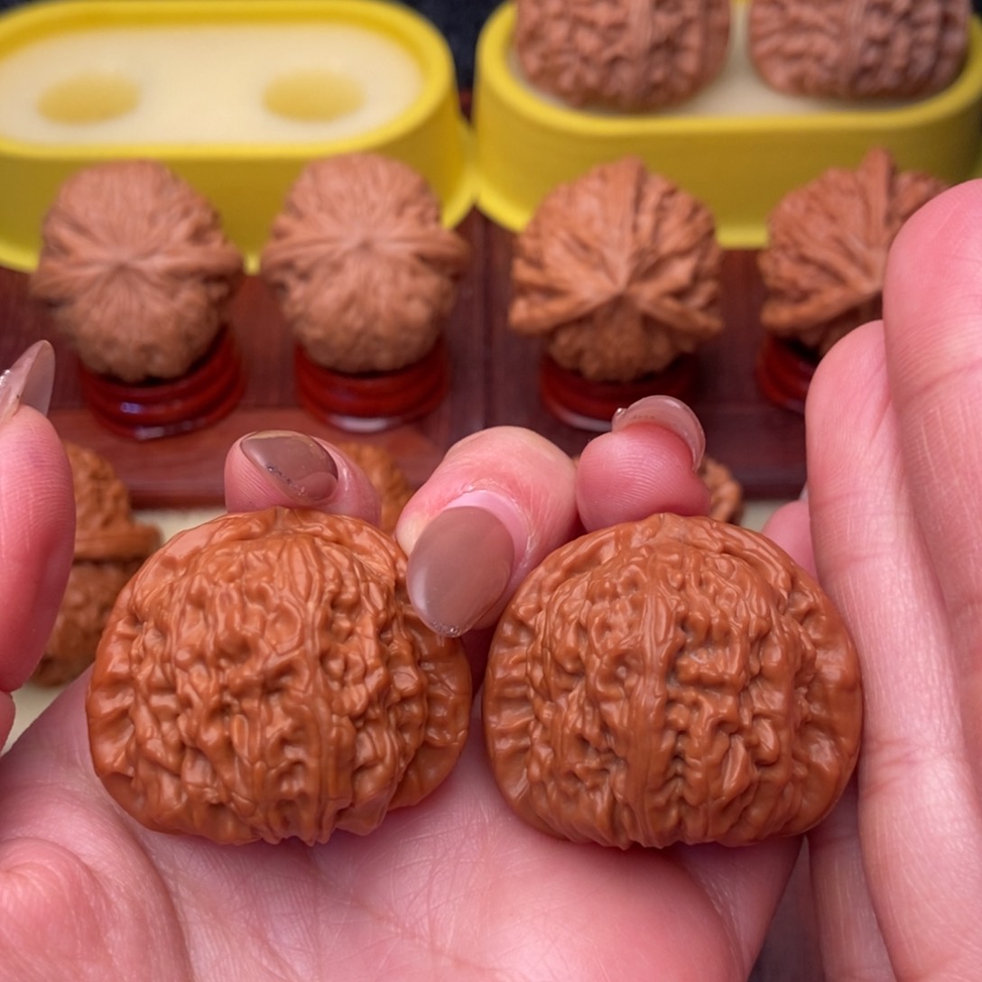 把件文玩核桃36精品 红皮 白狮子