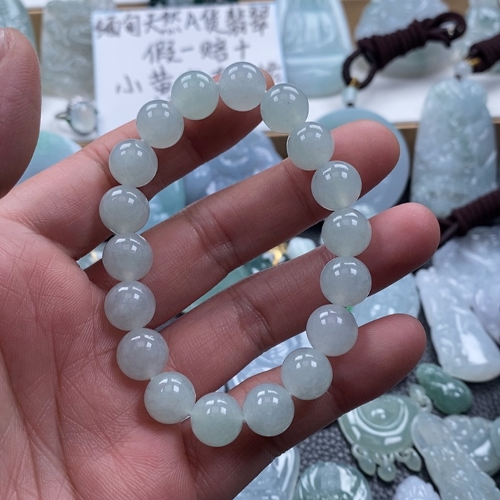 翡翠颈饰未镶嵌念***超翡翠