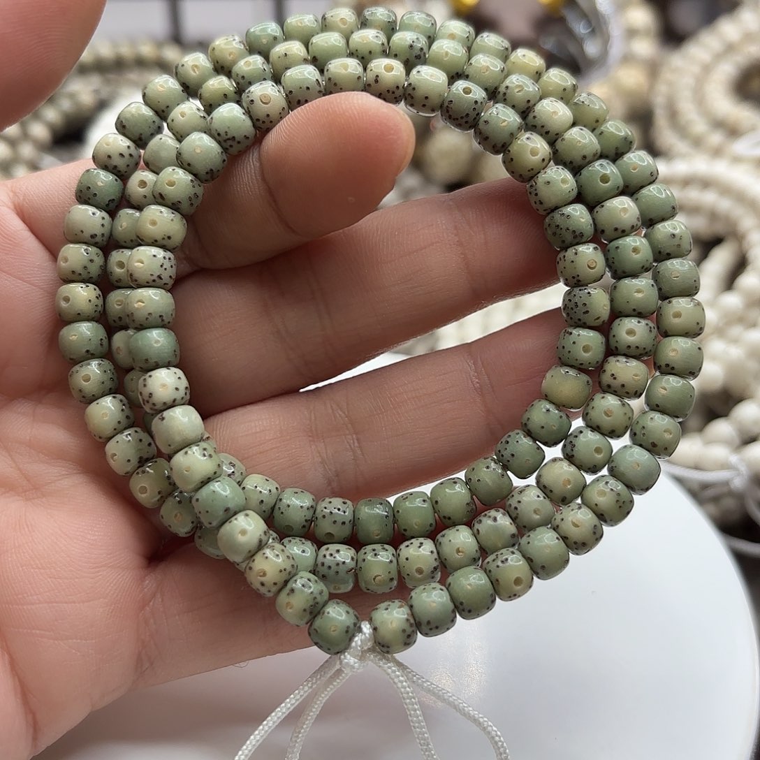 星月菩提手串65桶冰糖绿包白