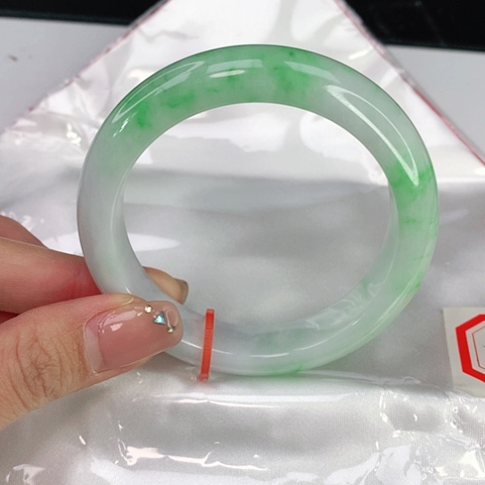 翡翠手镯未镶嵌天然翡翠A货010