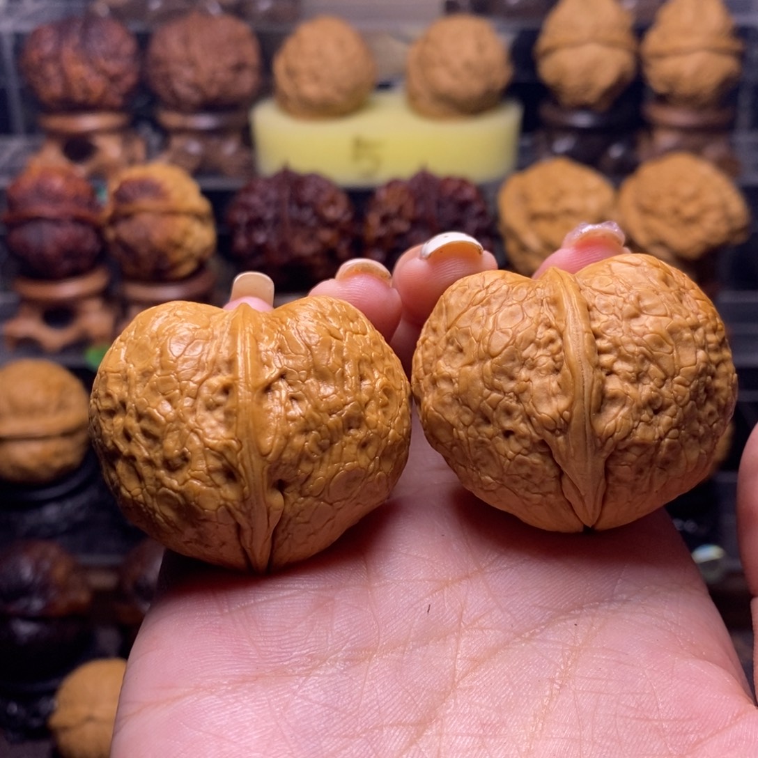 懒***名把件文玩核桃Z22峭壁元宝41尺