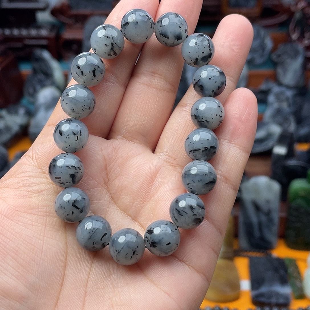 小***边和田玉未镶嵌手串