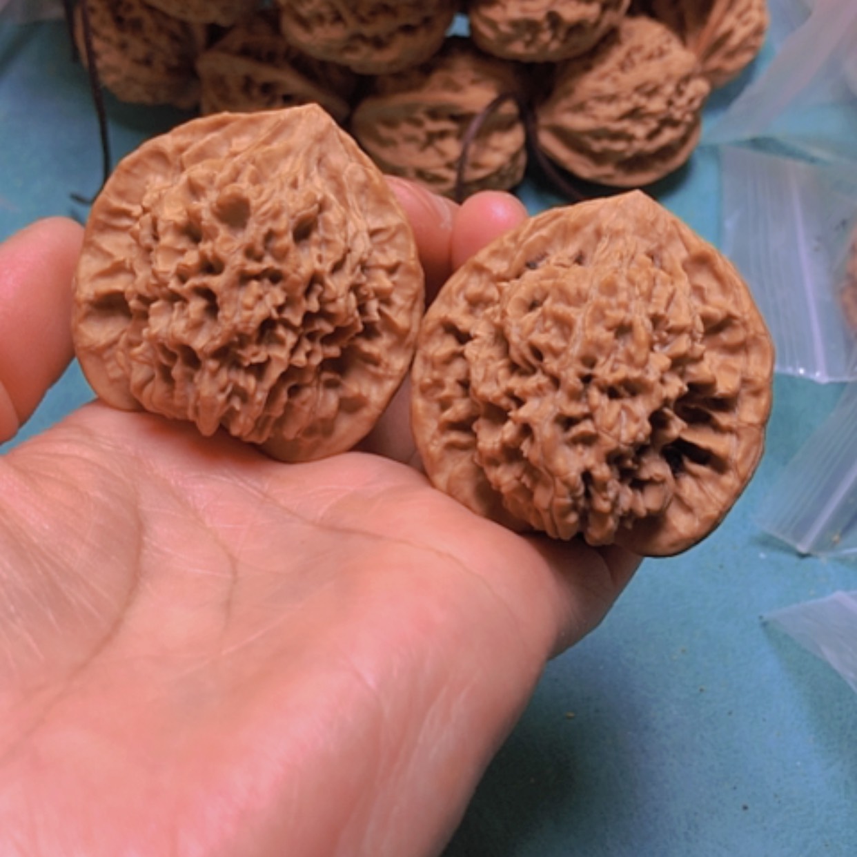 【闪购商品】核桃摆件43乾隆纹修尖