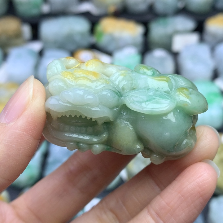 翡翠颈饰未镶嵌天然缅甸A货翡翠貔貅吊坠