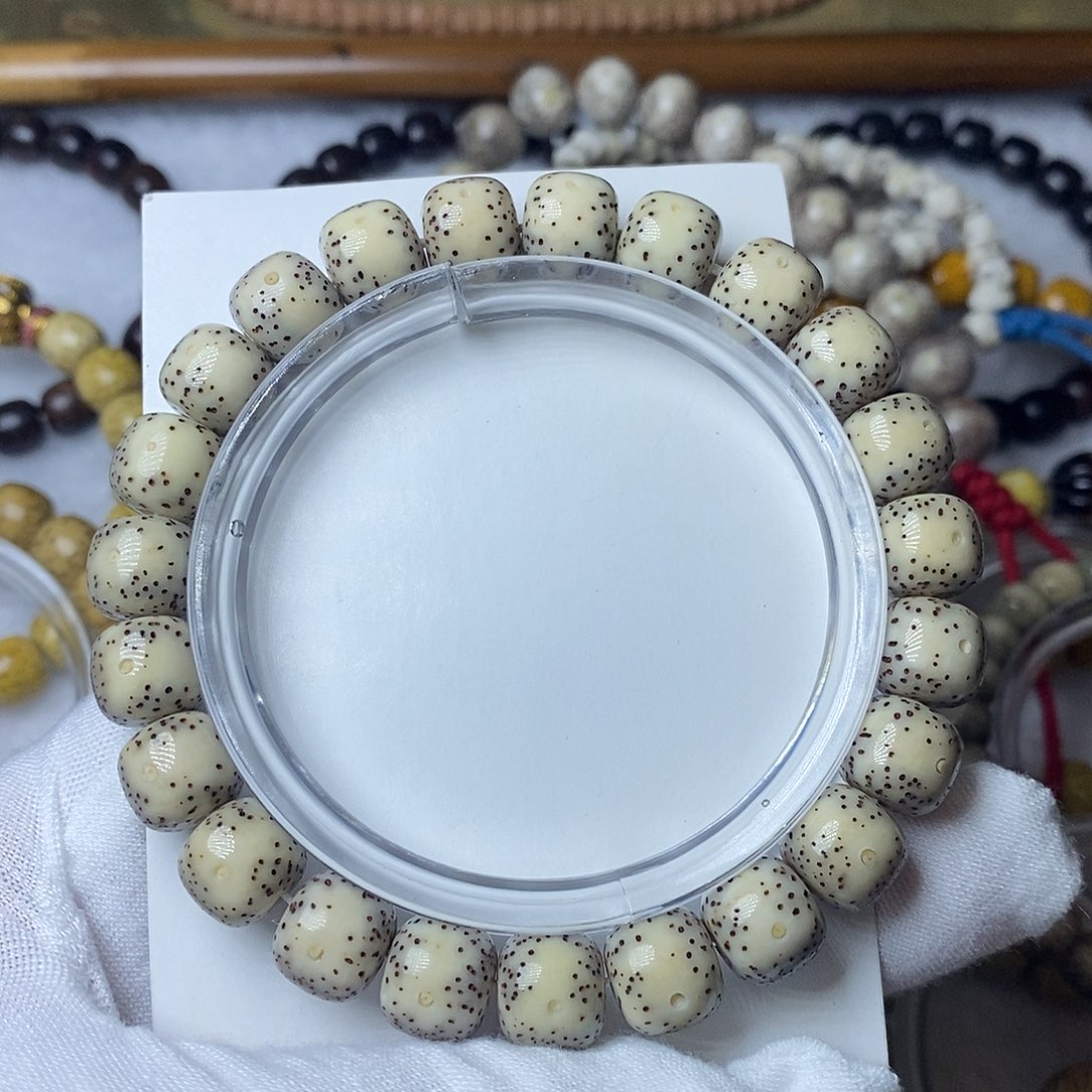 星月菩提手串10瓷白大留白