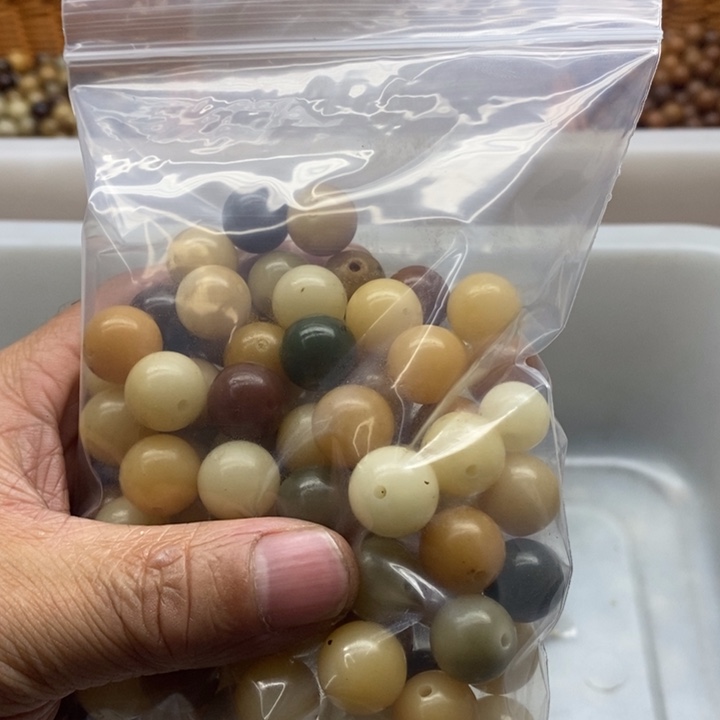 孙***e吊坠白玉菩提瑕疵13糖果圆珠