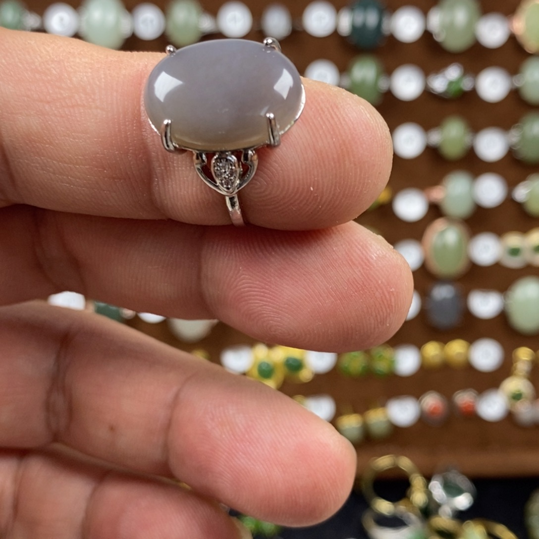 和田玉（青白玉）戒指合金