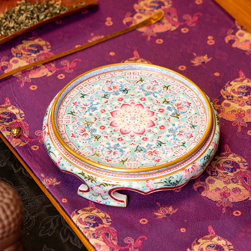 溢珍堂绿地花卉三足盖置