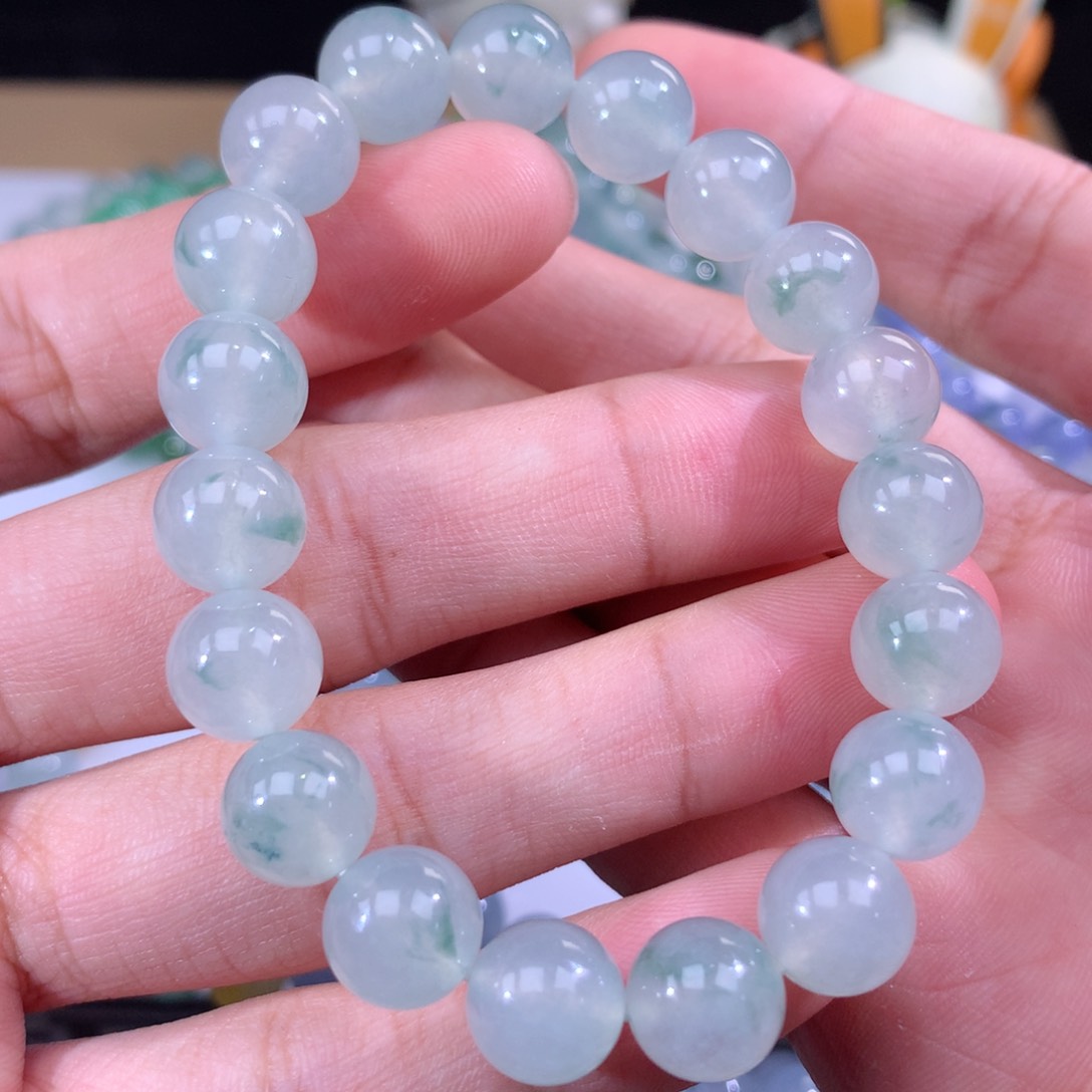 翡翠手链未镶嵌翡翠