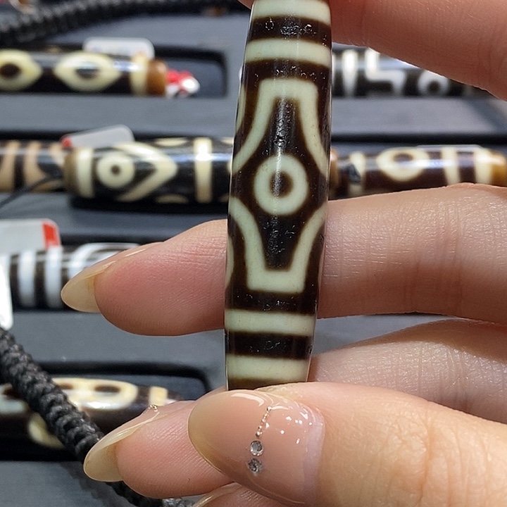 我***试玛瑙/玉髓（覆膜）未镶嵌颈饰