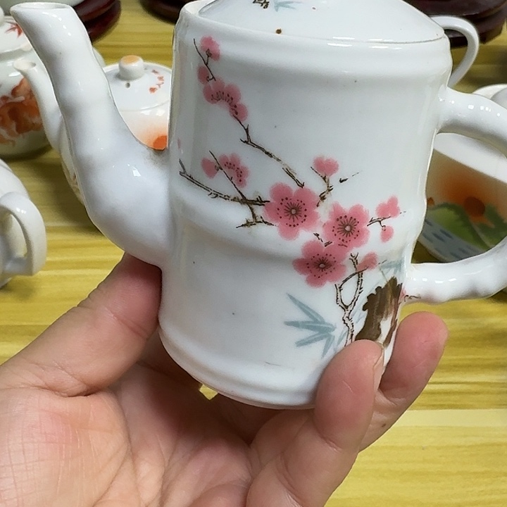 斌***梅花壶完整品相无线无修