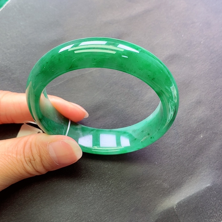 未镶嵌手镯石英质玉