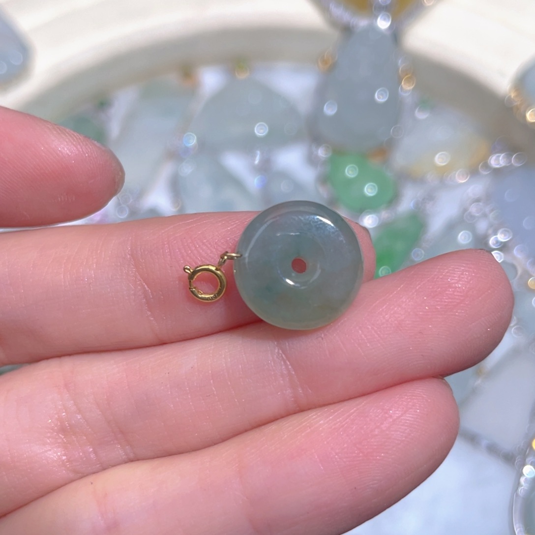 翡翠颈饰18K金镶嵌翡翠