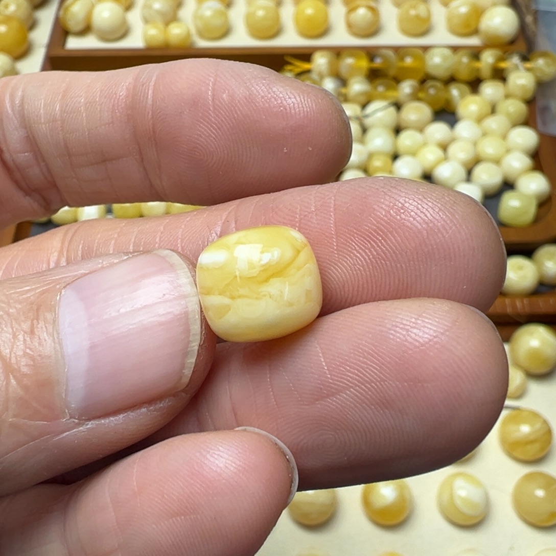 北***汉琥珀未镶嵌裸石琥珀蜜蜡