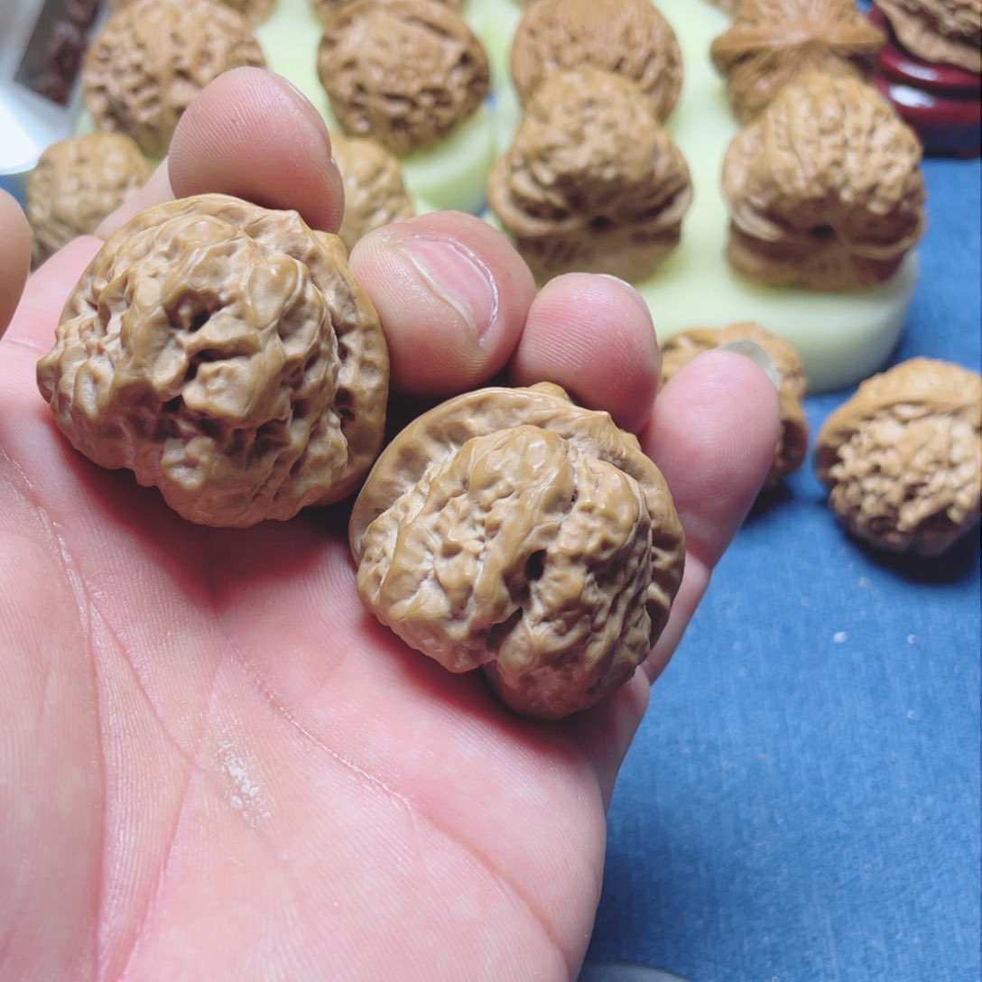 文玩核桃把件逓蛤蟆头