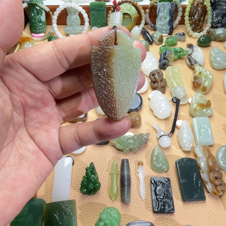 和田玉颈饰未镶嵌定制款