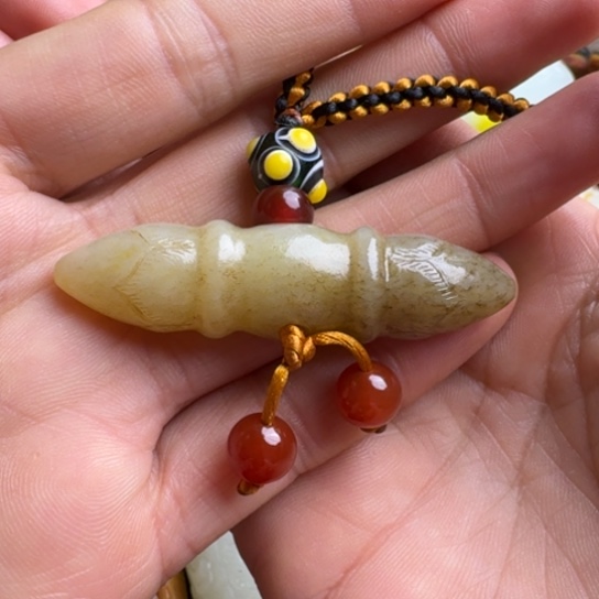 和田玉挂件未镶嵌潜**石