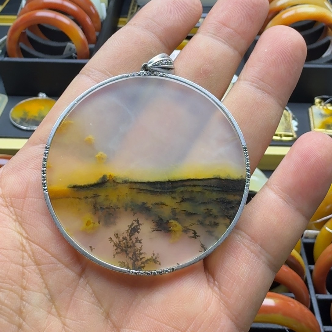 石英质玉（黄龙玉）未镶嵌手镯