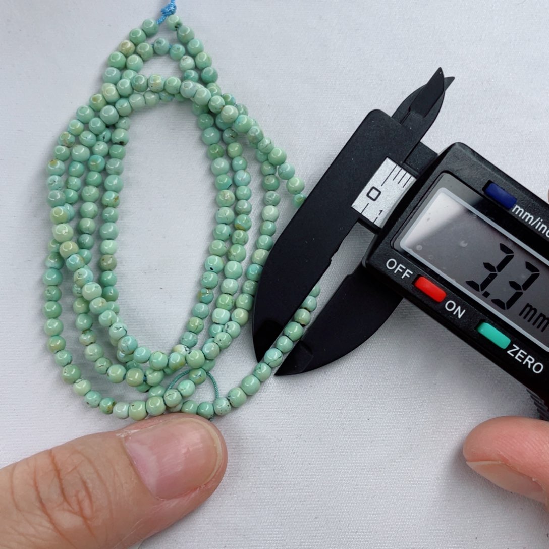 绿松石颈饰未镶嵌