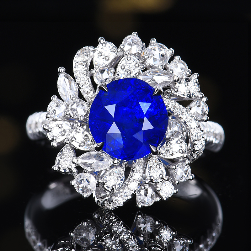 精致优雅 主石2.98克拉 18K金 天然斯里兰卡皇家蓝蓝宝石戒指