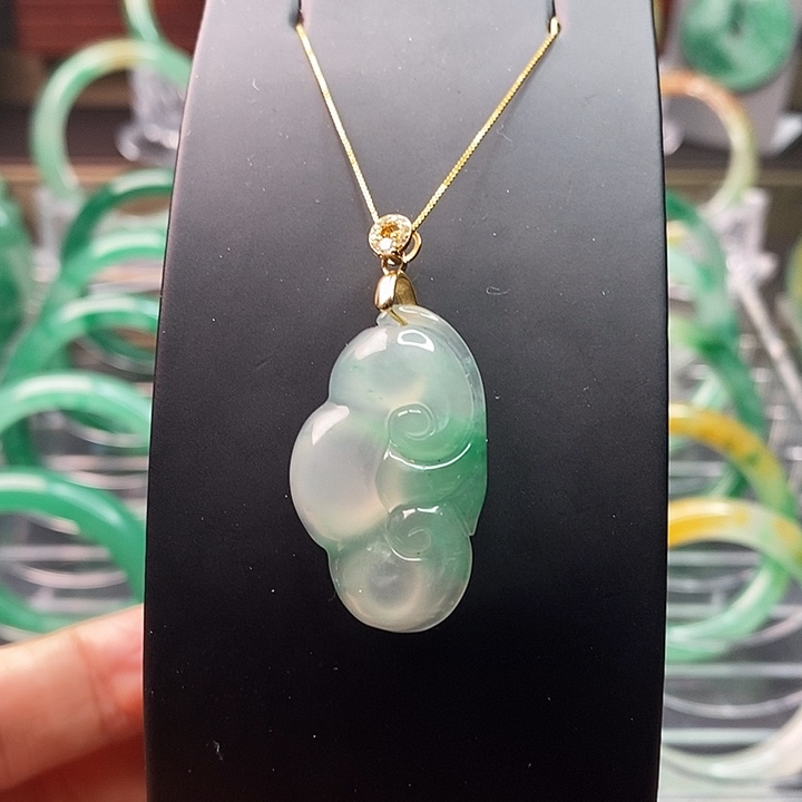 石英质玉颈饰未镶嵌