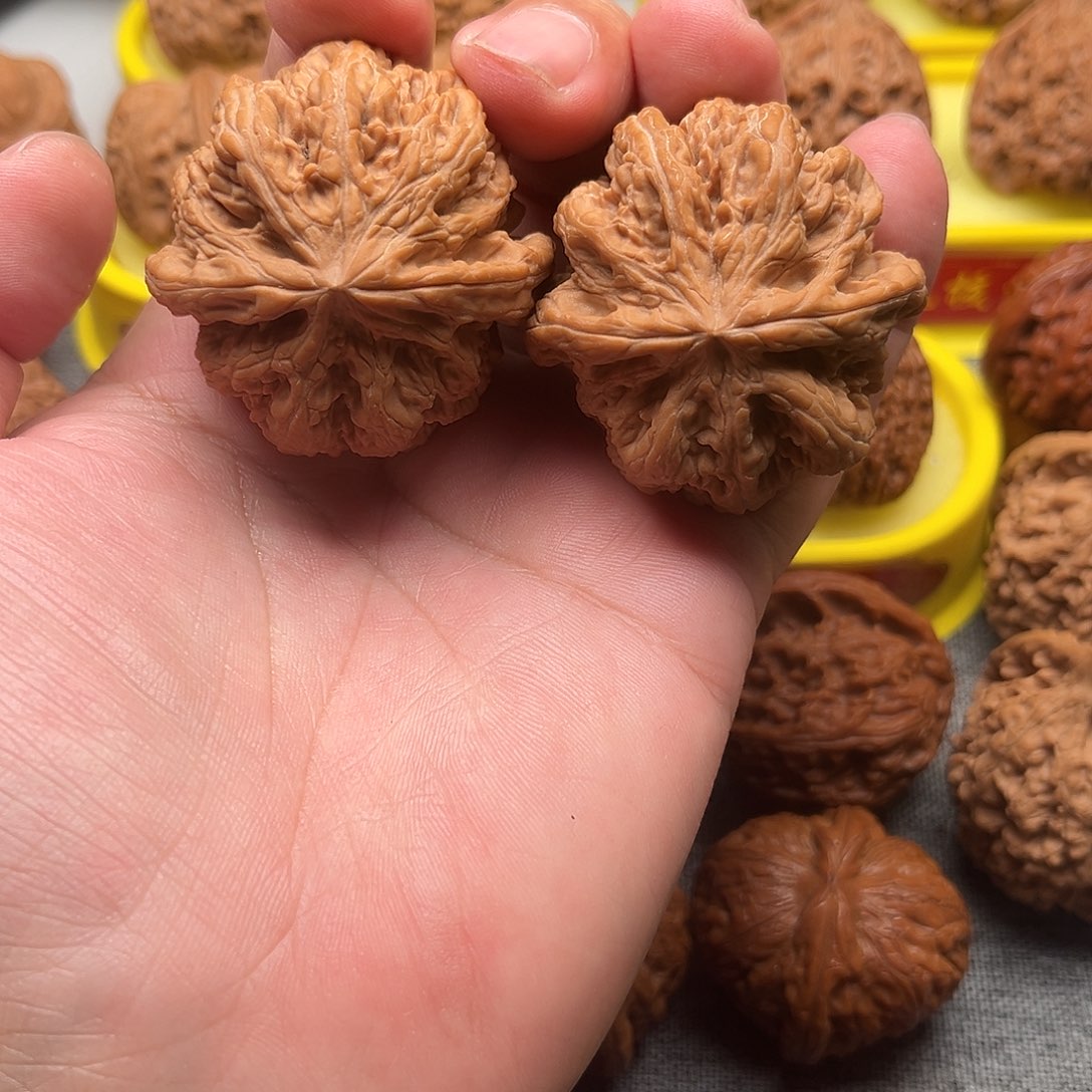 猴头核桃吊坠粗筋