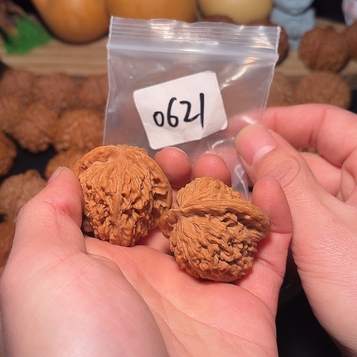 文玩核桃把件42 尺   四座楼     0621