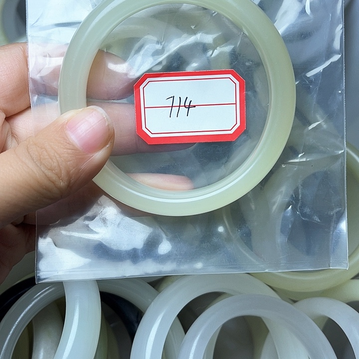 石英质玉手镯未镶嵌714
