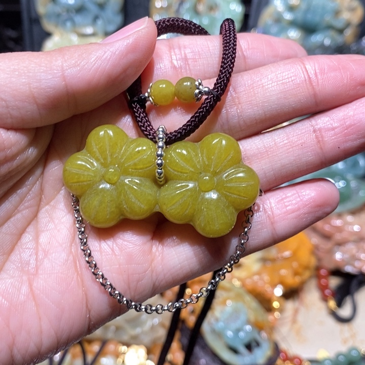 岫玉毛衣链未镶嵌