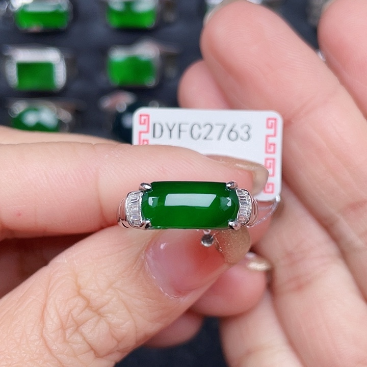 翡翠戒指银S925镶嵌洛****师没有运费险编号2763