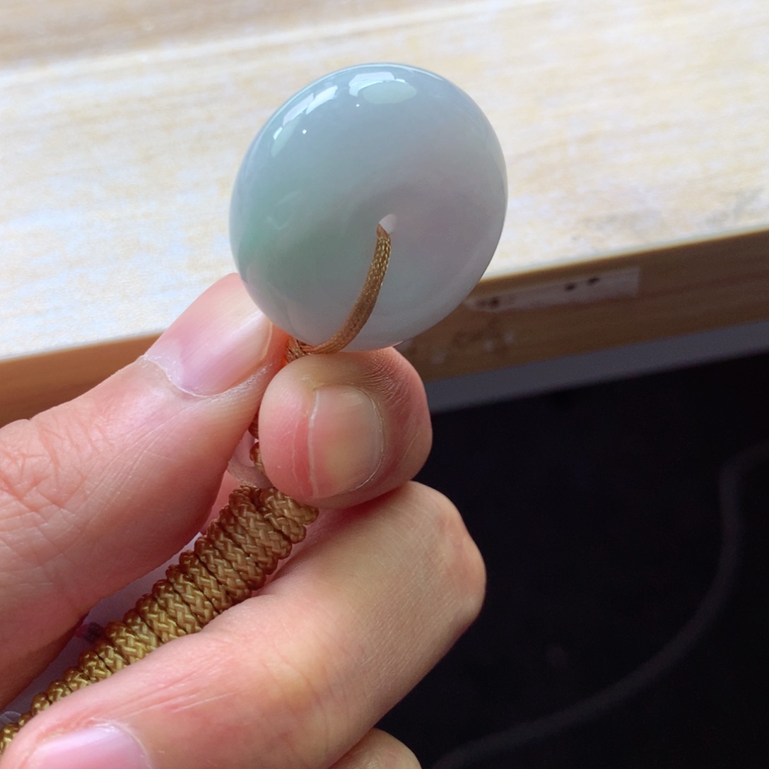 翡翠颈饰未镶嵌吊坠