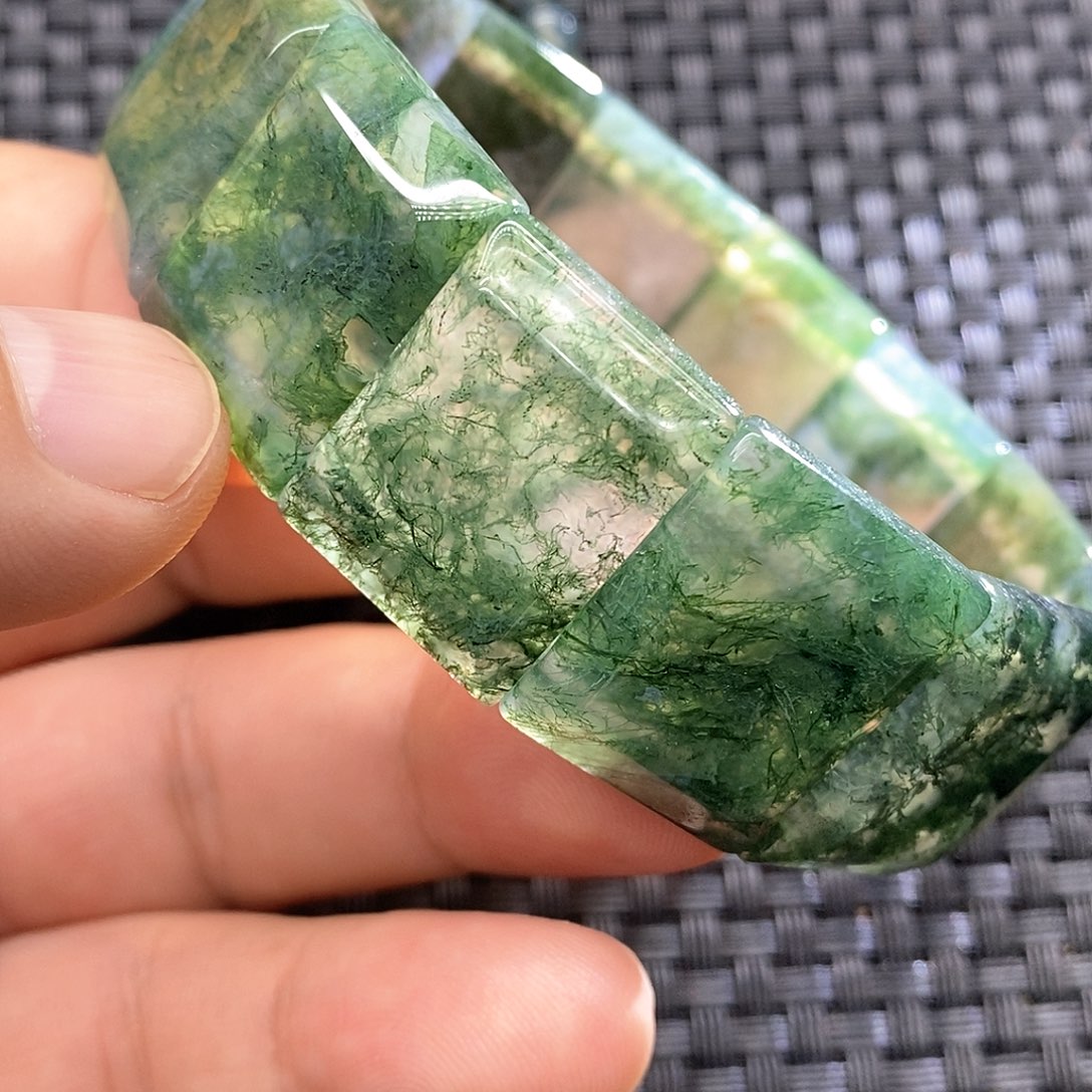 玛瑙/玉髓颈饰未镶嵌老**志
